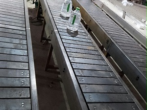 卓远定制不锈钢链板输送机 灭火器链板传送带  可爬坡