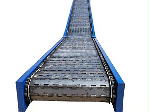 重型链板爬坡输送机报废车处理链板流水线链板输送机