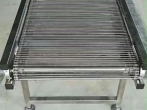 速冻输送机