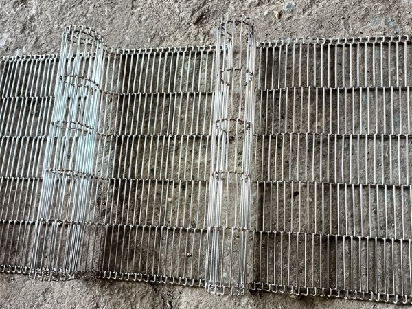 煮黑耐磨损金属网带镀锌工业用加粗丝输送机传动网带